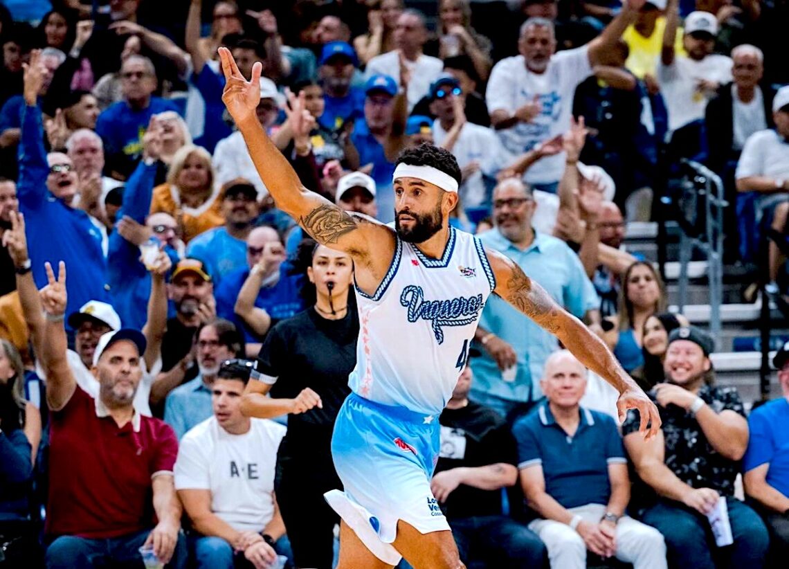 Javier Mojica hace historia en el BSN y se mete entre los grandes tripleros de todos los tiempos